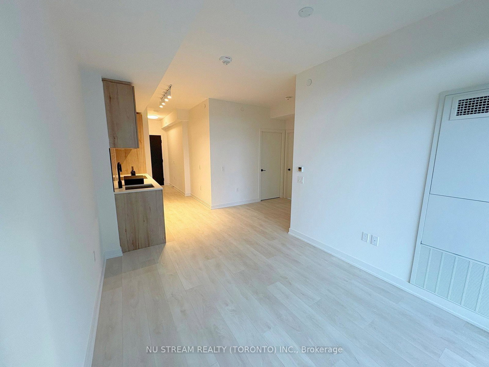 117-broadway-avenue-toronto-ontario-c13464994