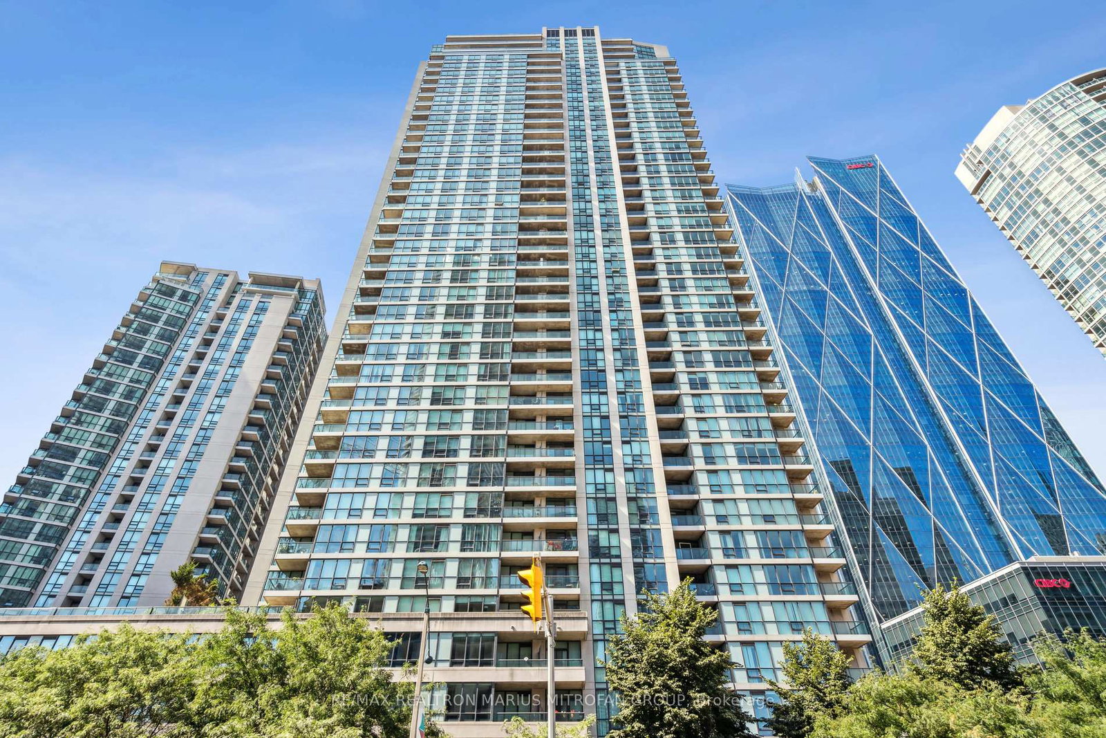 16-yonge-street-toronto-ontario-c13464996