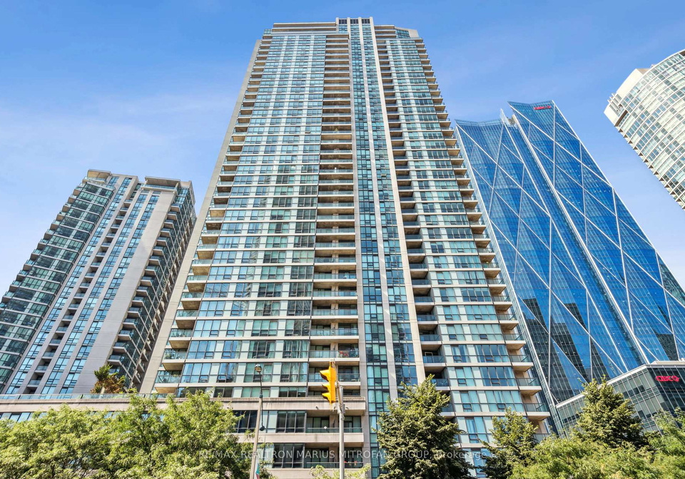 16-yonge-street-toronto-ontario-c13464996