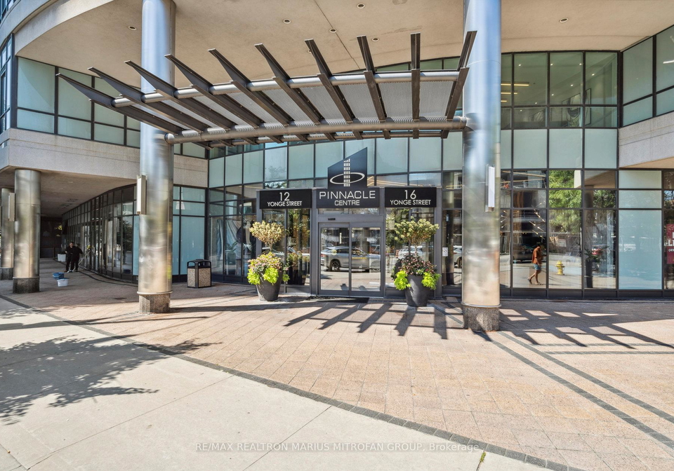 16-yonge-street-toronto-ontario-c13464996