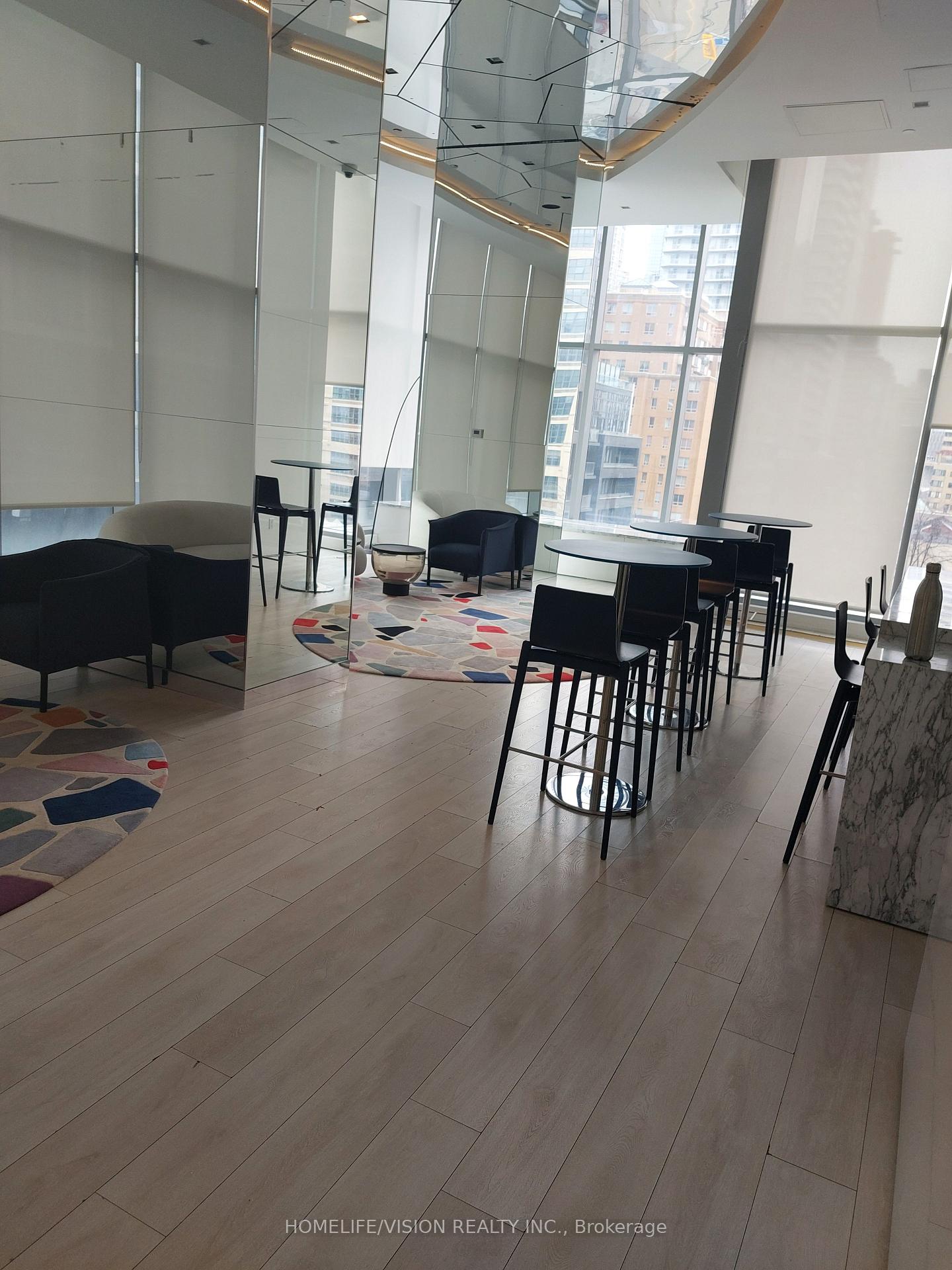 251-jarvis-street-toronto-ontario-c13465048