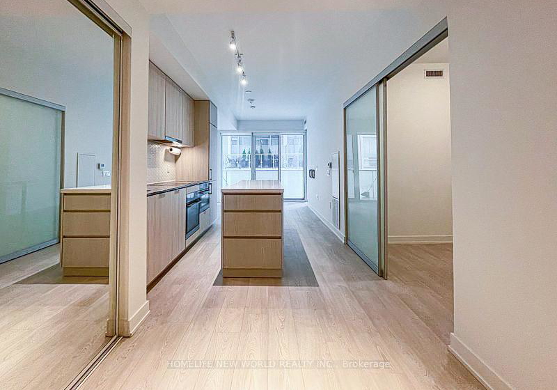 15-queens-quay-e-toronto-ontario-c13465086