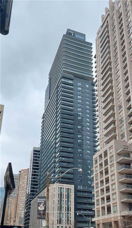 955-bay-street-toronto-ontario-c13465874