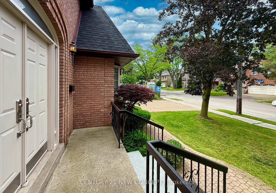 351-byng-avenue-north-york-ontario-c13465952