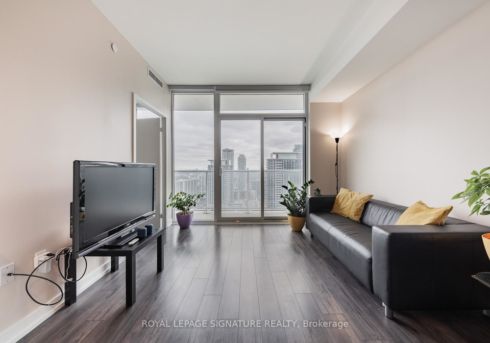 33-helendale-avenue-toronto-ontario-c13466428