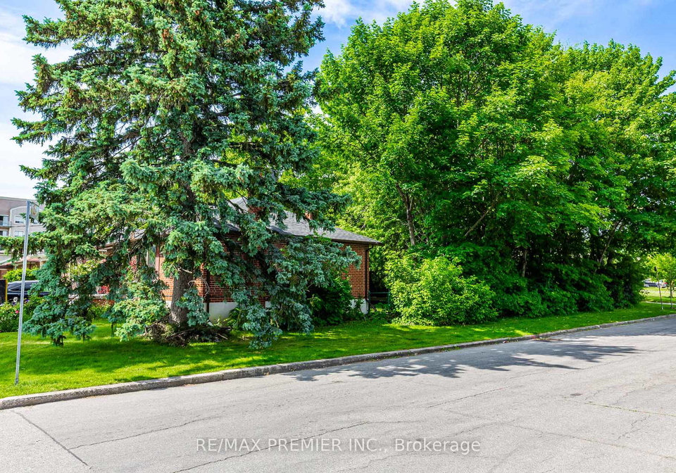 16-goddard-street-toronto-ontario-c13466444