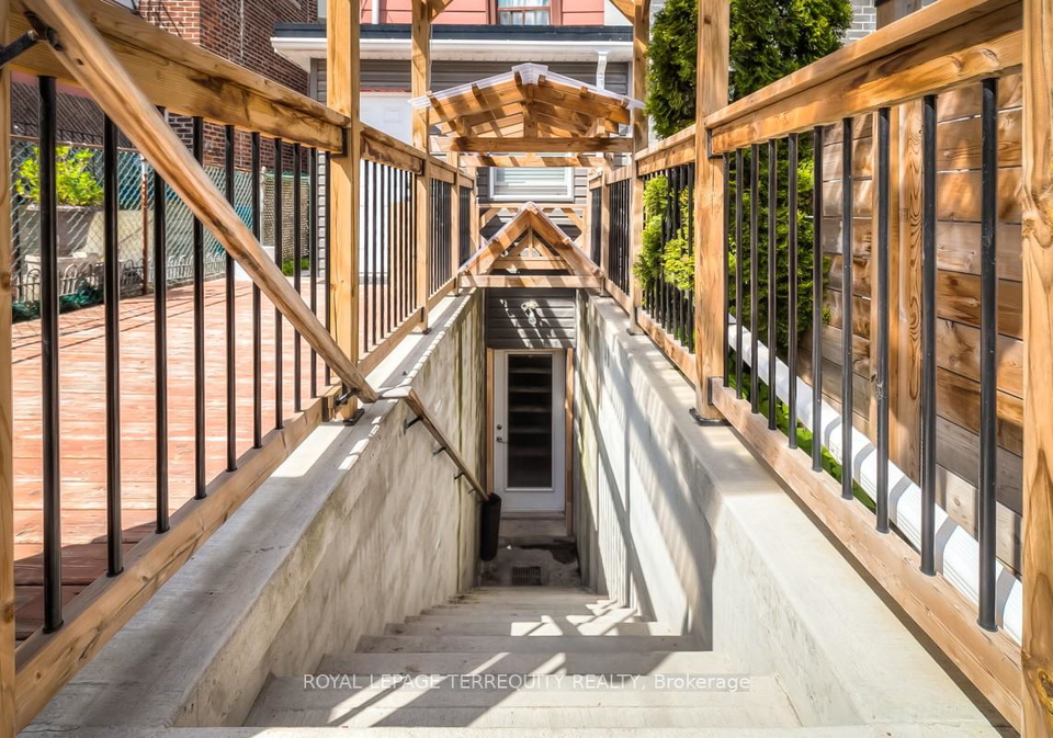 665-crawford-street-toronto-ontario-c13466590
