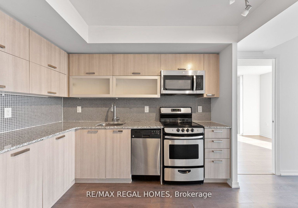 36-lisgar-street-toronto-ontario-c13467182