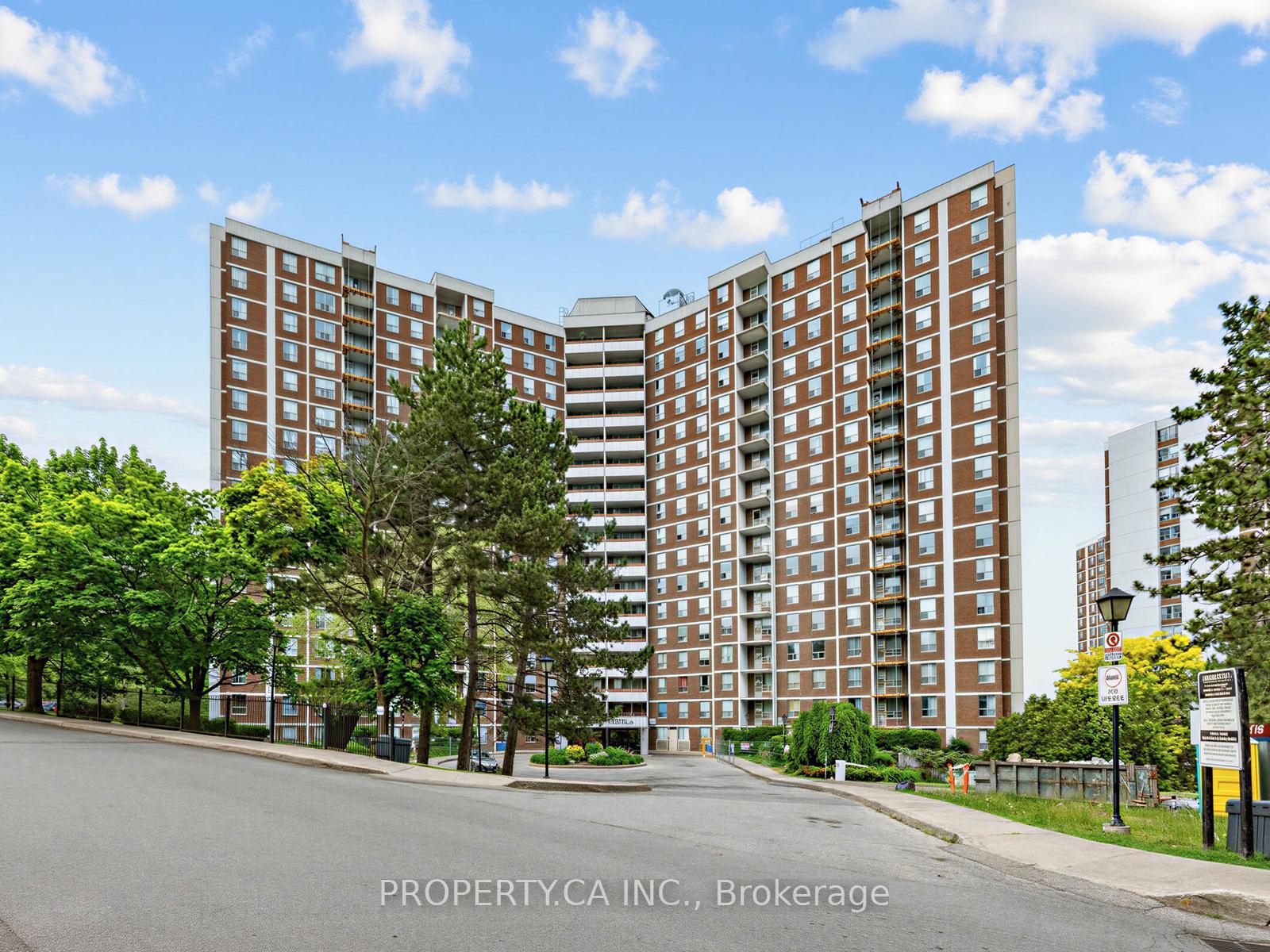 10-edgecliffe-golfway-east-york-ontario-c13467794