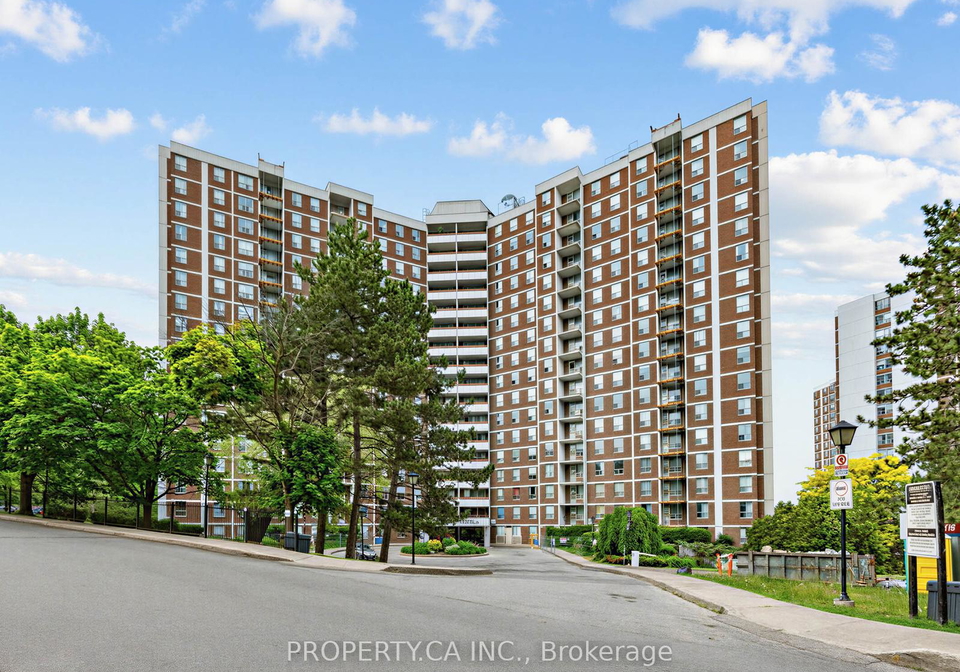 10-edgecliffe-golfway-east-york-ontario-c13467794