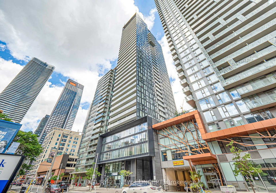 28-wellesley-street-e-toronto-ontario-c13468032