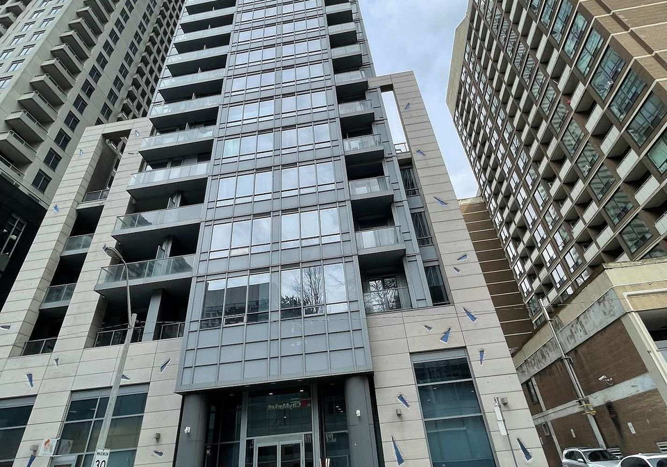 21-balmuto-street-toronto-ontario-c13468324