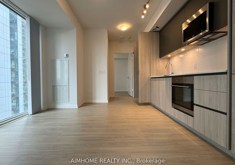 8-widmer-street-toronto-ontario-c13468510