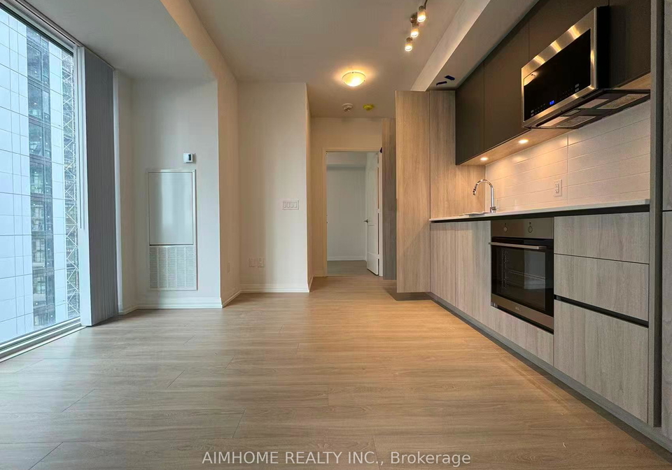 8-widmer-street-toronto-ontario-c13468510