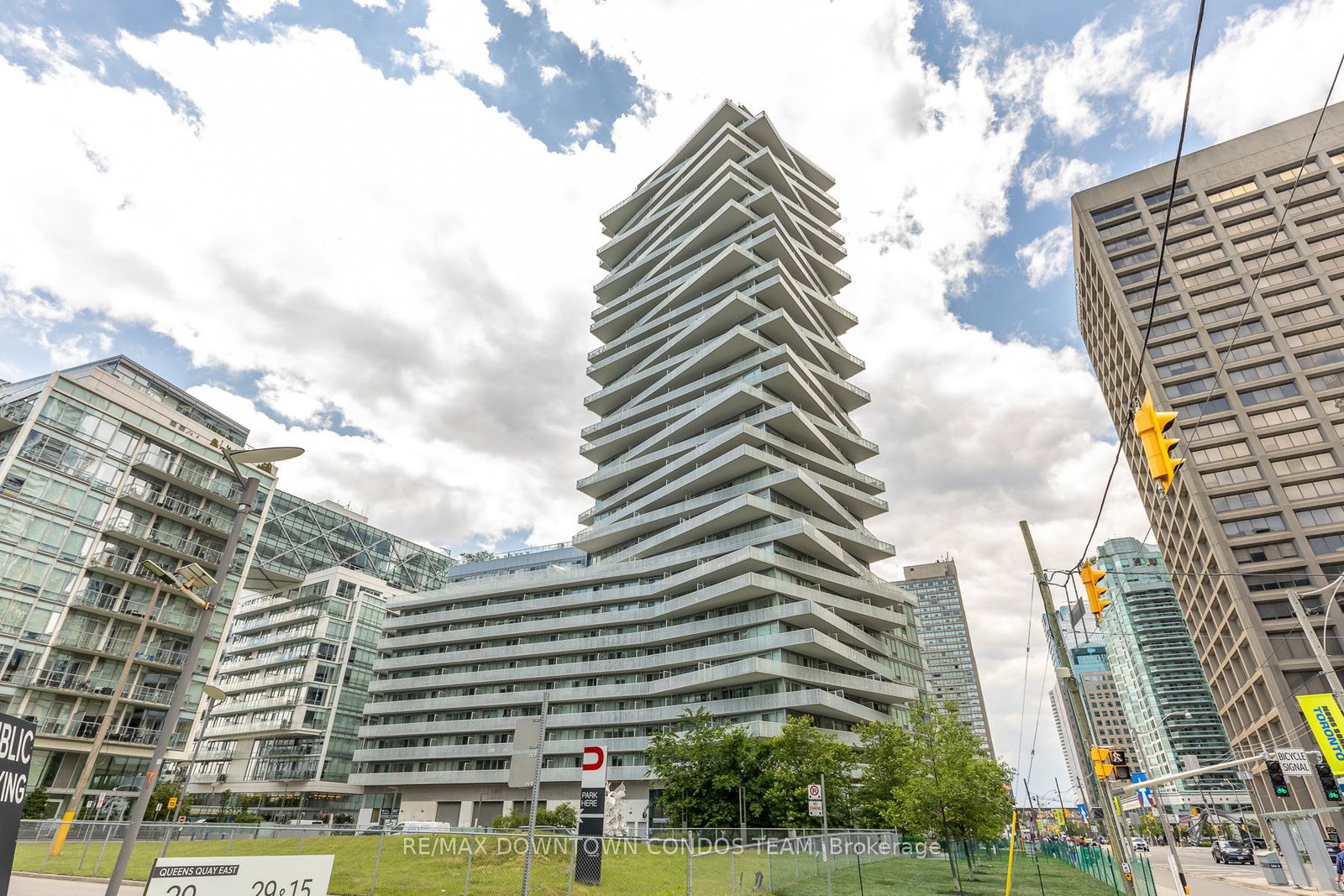 15-queens-quay-e-toronto-ontario-c13468666