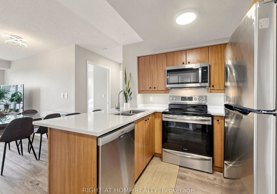18-valley-woods-road-north-york-ontario-c13468970