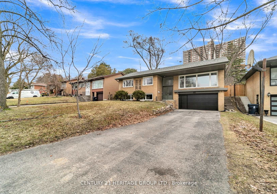 31-larabee-crescent-north-york-ontario-c13469154