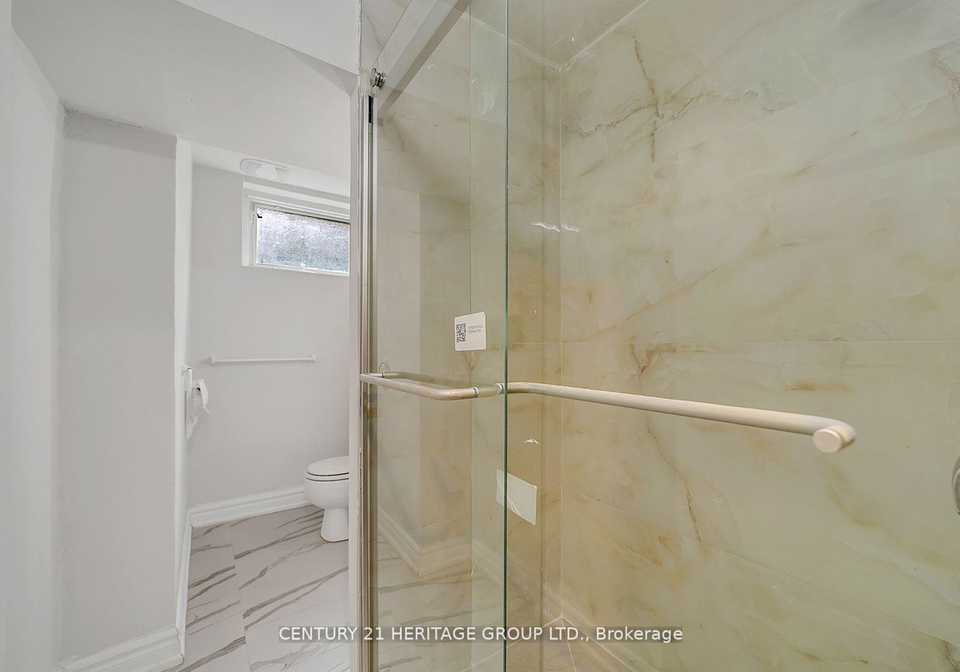 31-larabee-crescent-north-york-ontario-c13469154