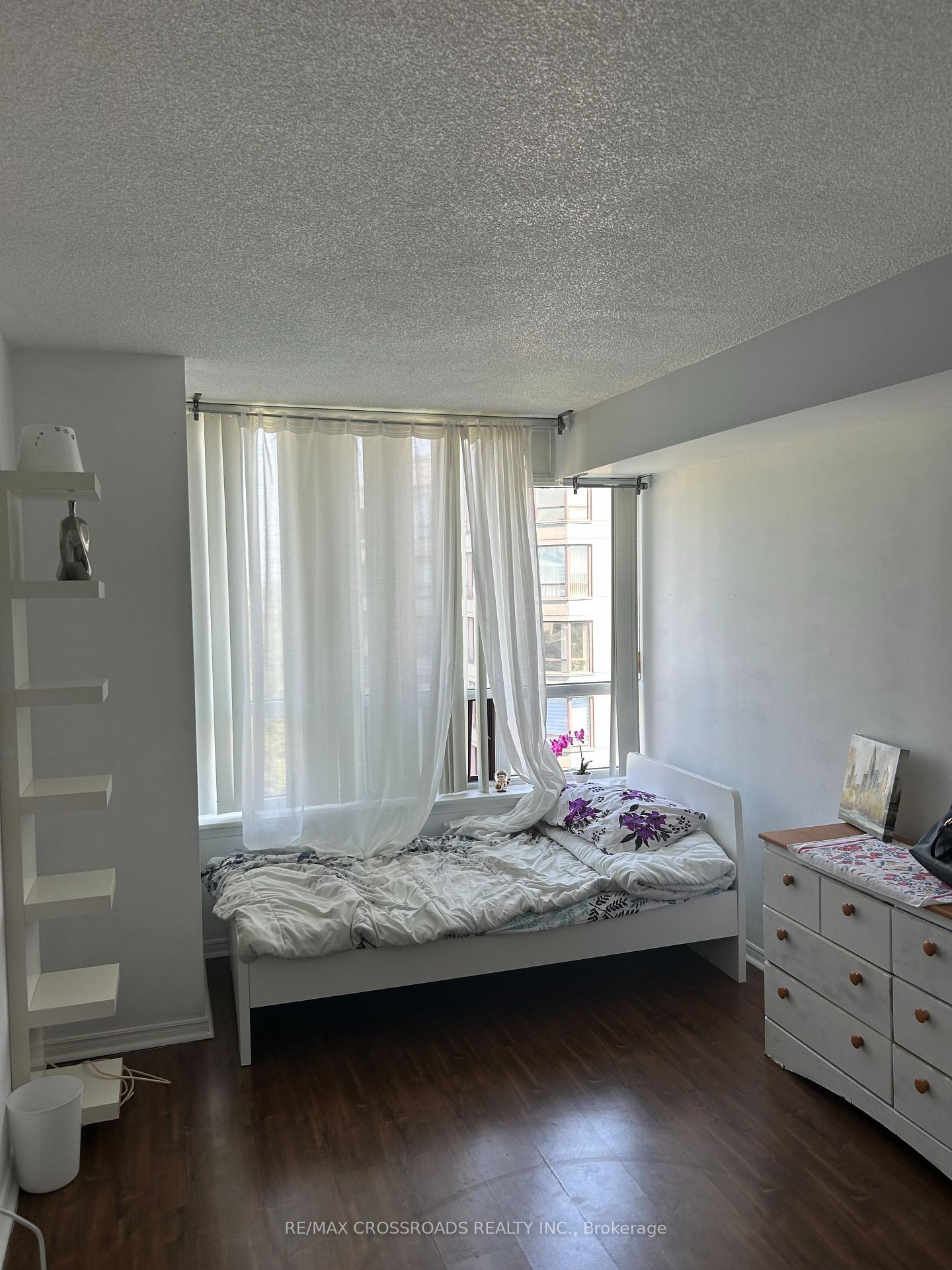 91-townsgate-drive-toronto-ontario-c13469252
