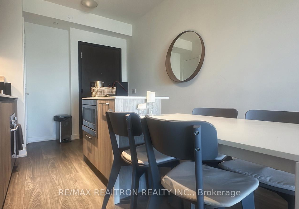 1-yorkville-avenue-toronto-ontario-c13469622