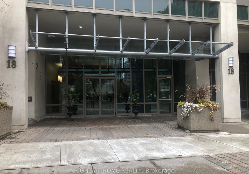 18-parkview-avenue-north-york-ontario-c13469668