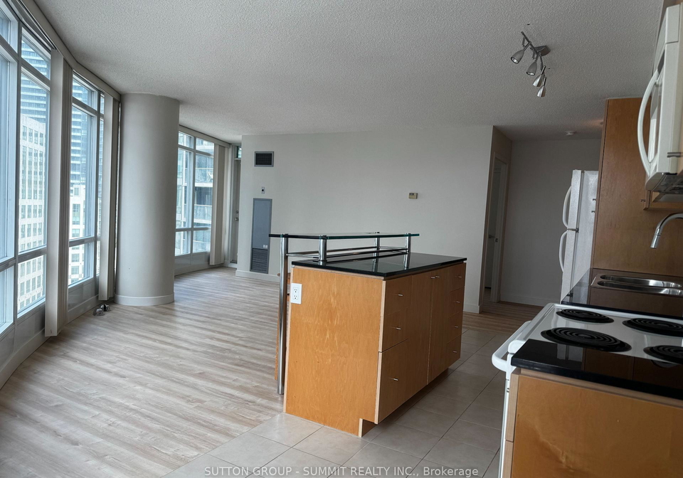 373-front-street-w-toronto-ontario-c13470162