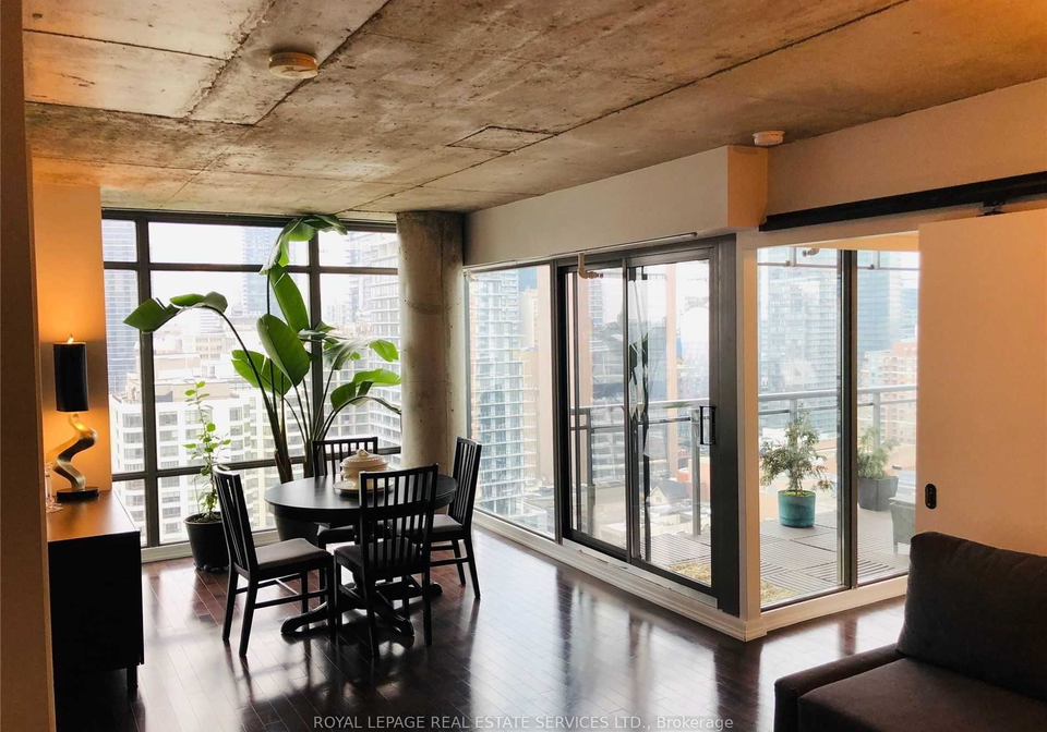 22-wellesley-street-e-toronto-ontario-c13470684