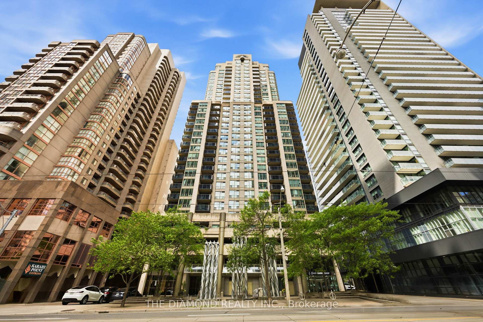 750-bay-street-toronto-ontario-c13471090