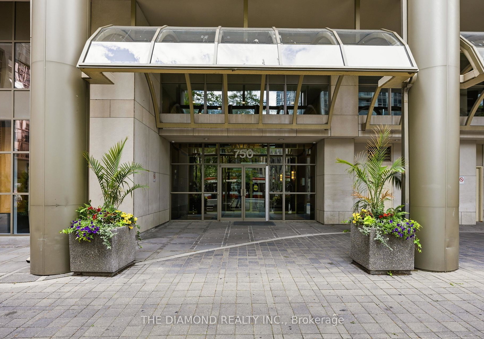 750-bay-street-toronto-ontario-c13471090