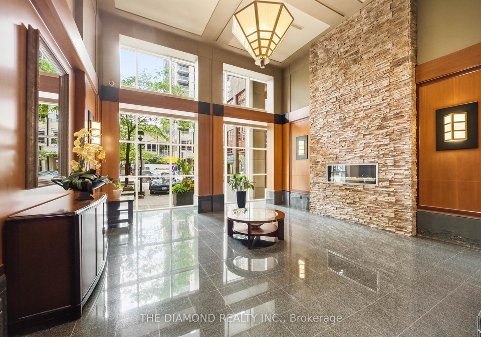 750-bay-street-toronto-ontario-c13471090