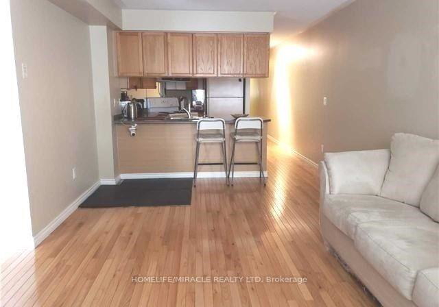 909-bay-street-toronto-ontario-c13471166