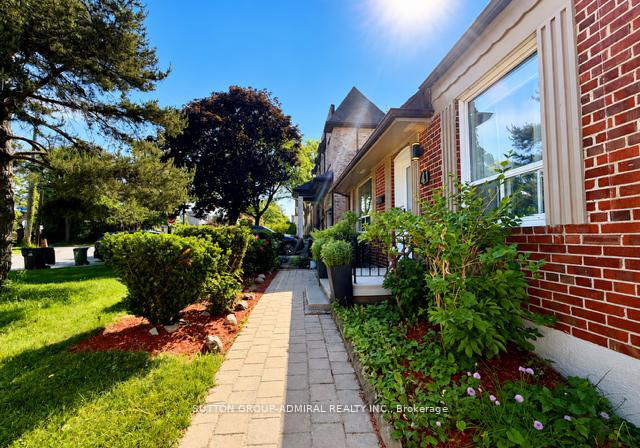 41-athabaska-avenue-north-york-ontario-c13471226