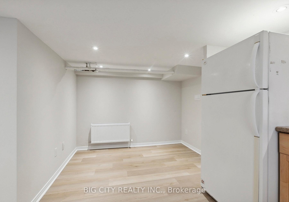 178-douglas-avenue-toronto-ontario-c13471230