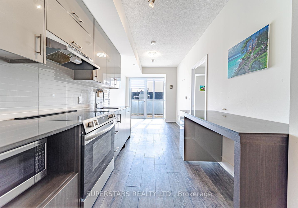 188-fairview-mall-drive-north-york-ontario-c13471274