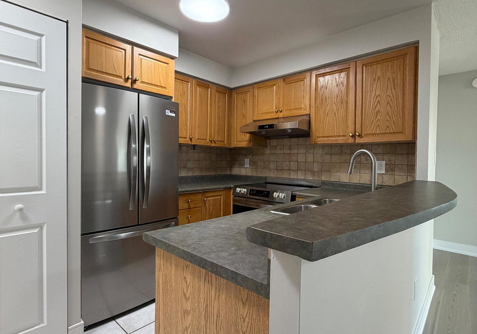 7-lorraine-drive-toronto-ontario-c13471340