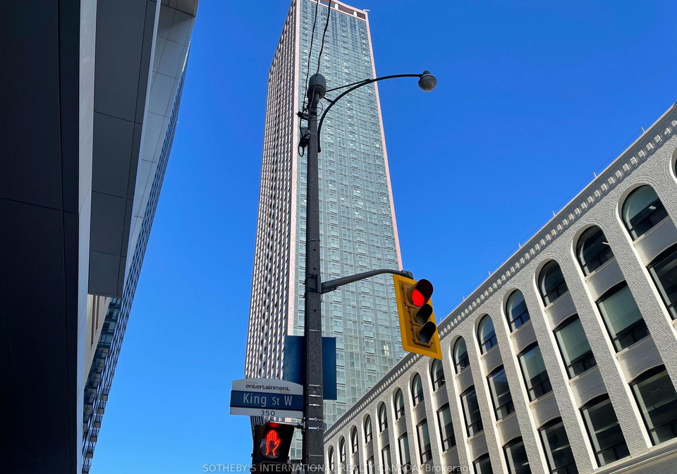 99-john-street-toronto-ontario-c13471366