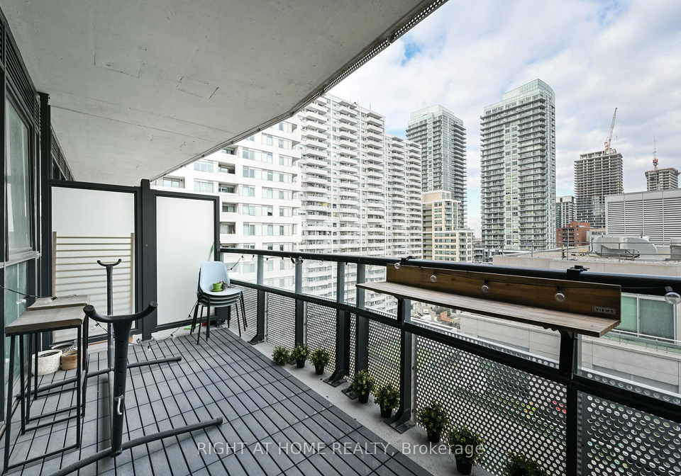 11-lillian-street-toronto-ontario-c13471590
