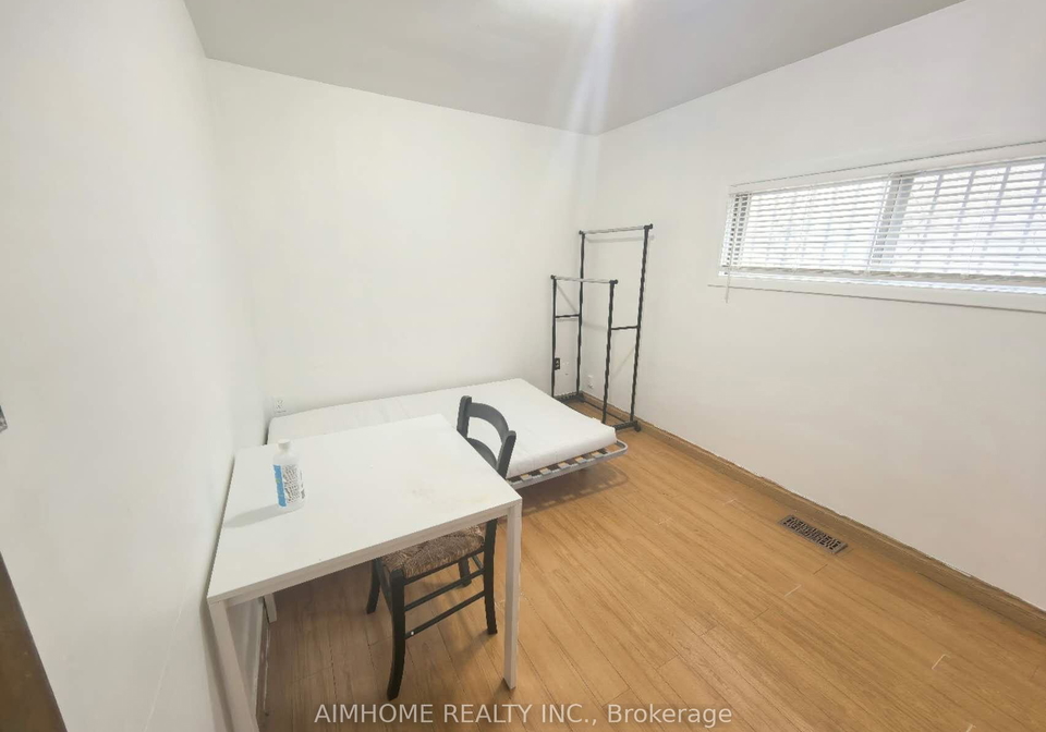 137a-markham-street-toronto-ontario-c13471632