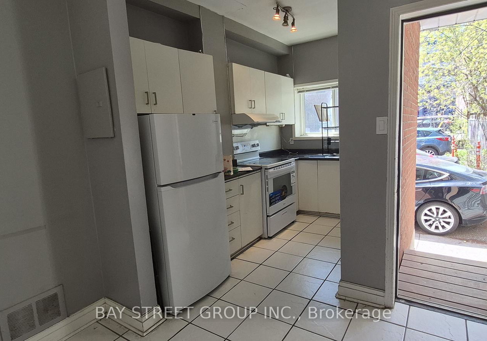 6-ferndale-avenue-toronto-ontario-c13471754