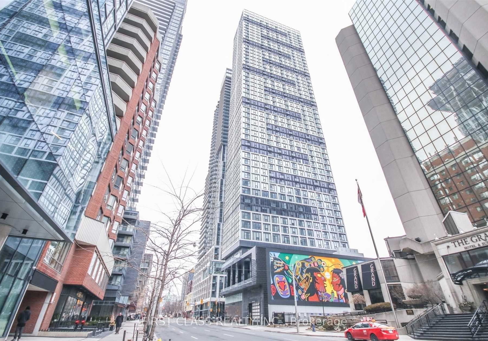 181-dundas-street-e-toronto-ontario-c13471844