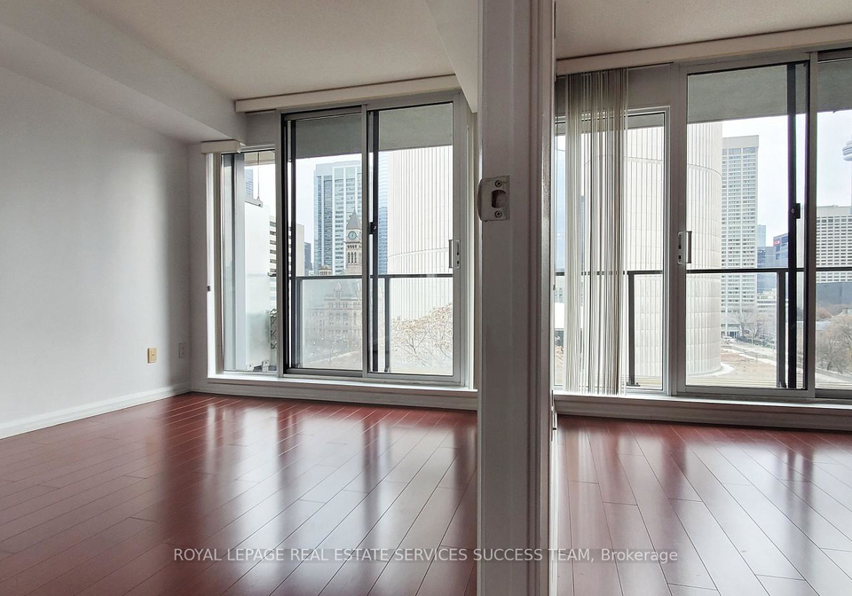 111-elizabeth-street-toronto-ontario-c13471906