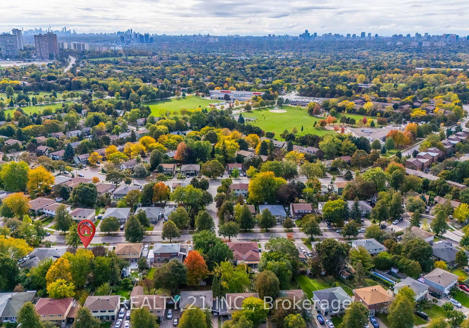 316-hollyberry-trail-north-york-ontario-c13471912