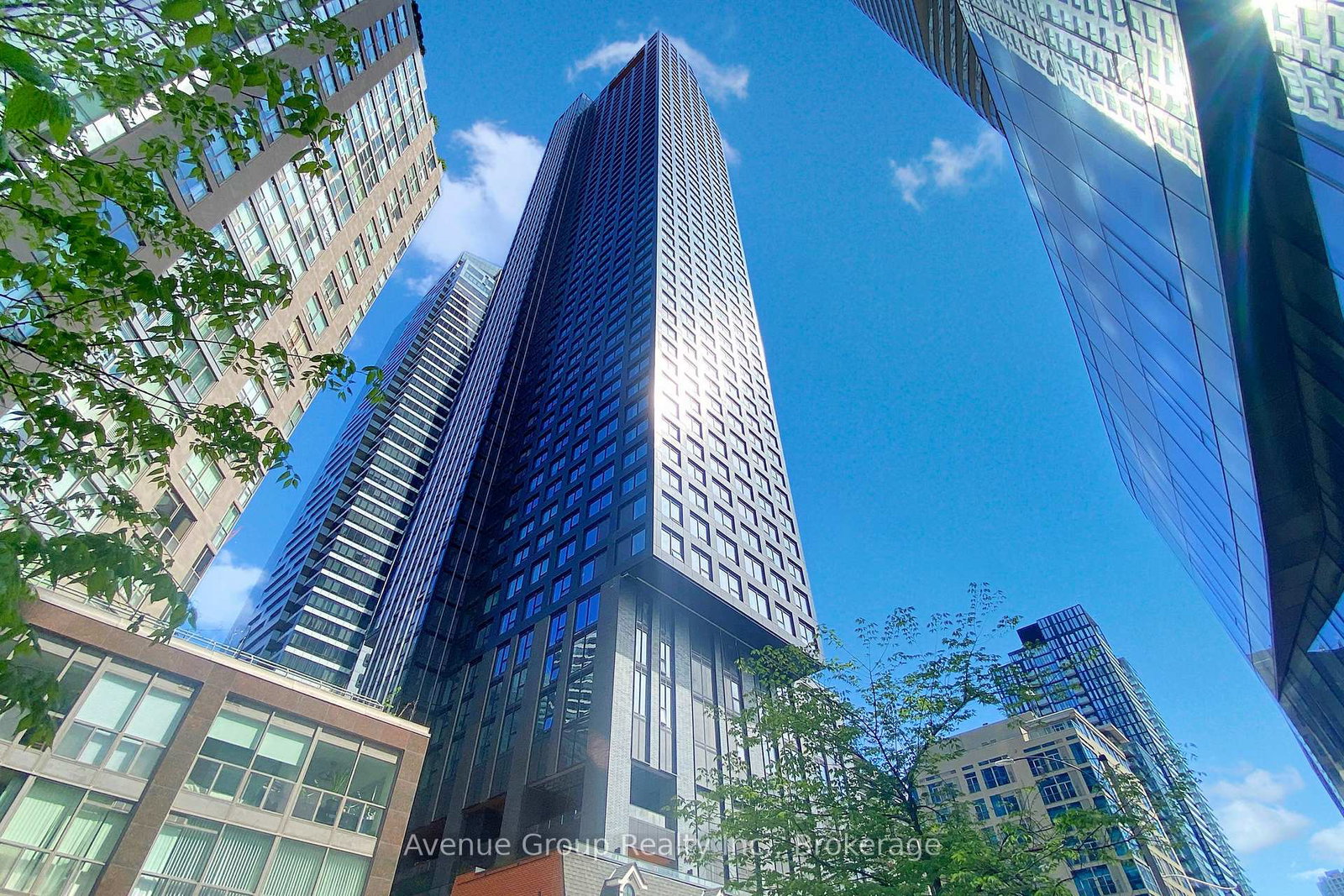 8-wellesley-street-w-toronto-ontario-c13472244