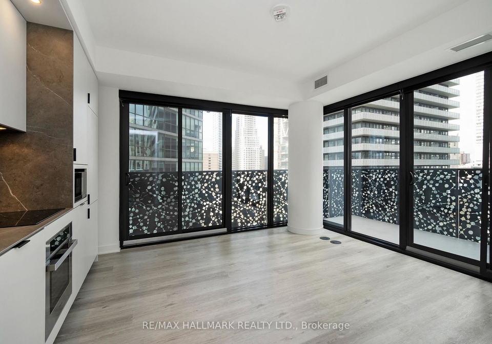 55-charles-street-e-toronto-ontario-c13472368