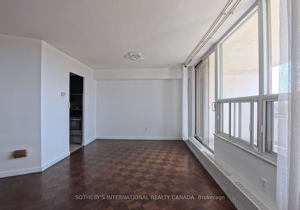 60-pavane-linkway-way-east-york-ontario-c13472376