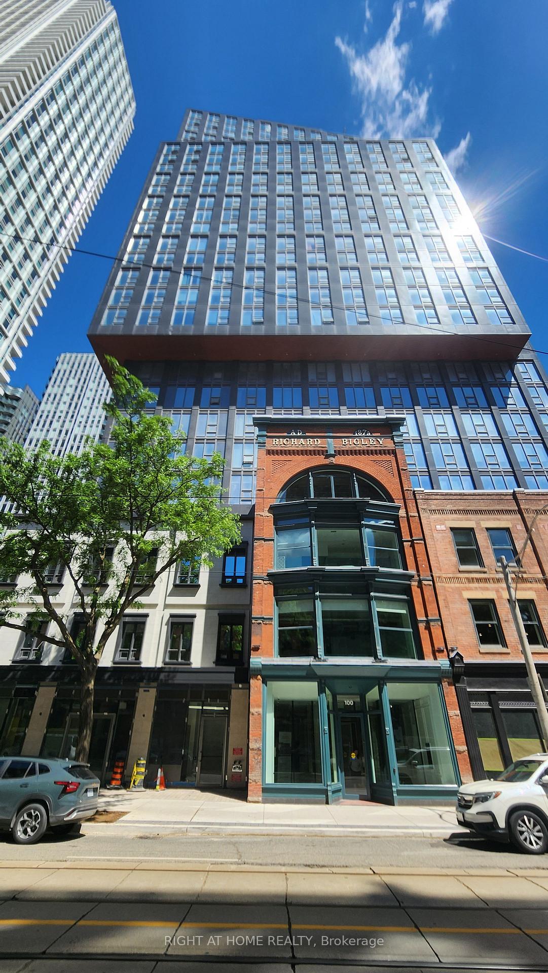 100-queen-street-e-toronto-ontario-c13472500