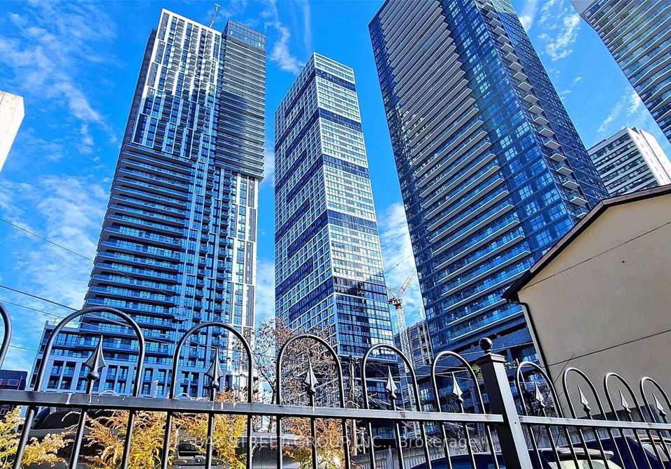 181-dundas-street-e-toronto-ontario-c13472502