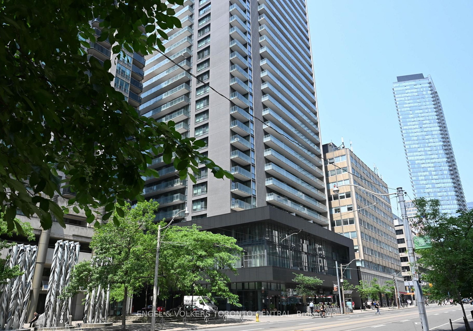 770-bay-street-toronto-ontario-c13472520