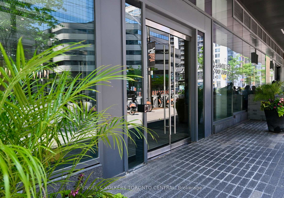 770-bay-street-toronto-ontario-c13472520