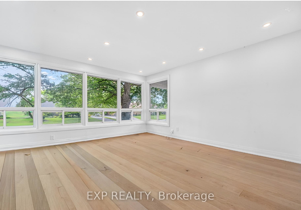 39-treadgold-crescent-north-york-ontario-c13472548